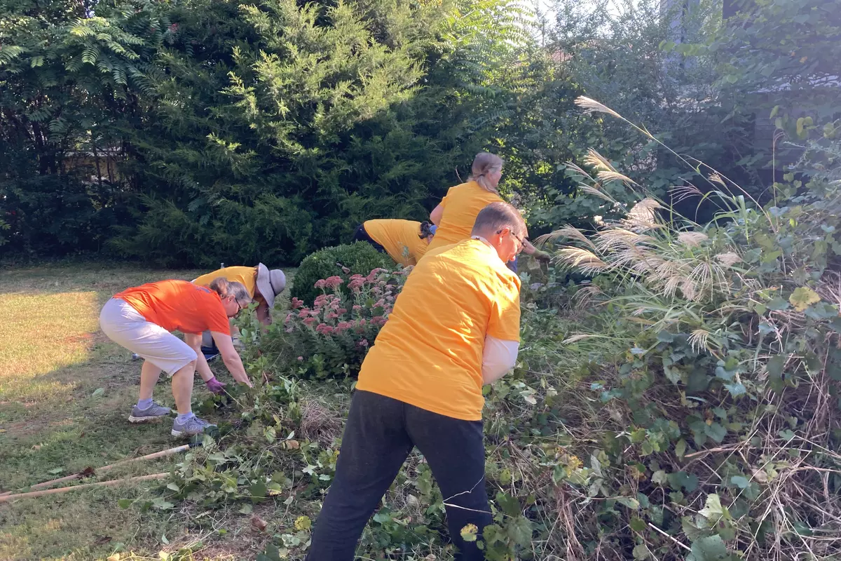 Day of Caring volunteers